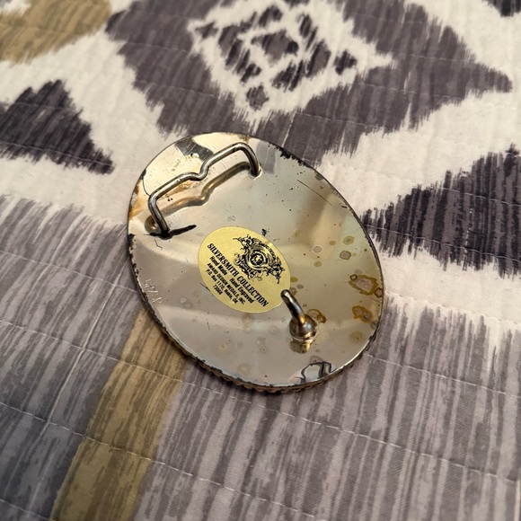 Montana Silversmiths Silver and Gold Western Belt Buckle - Picture 4 of 5